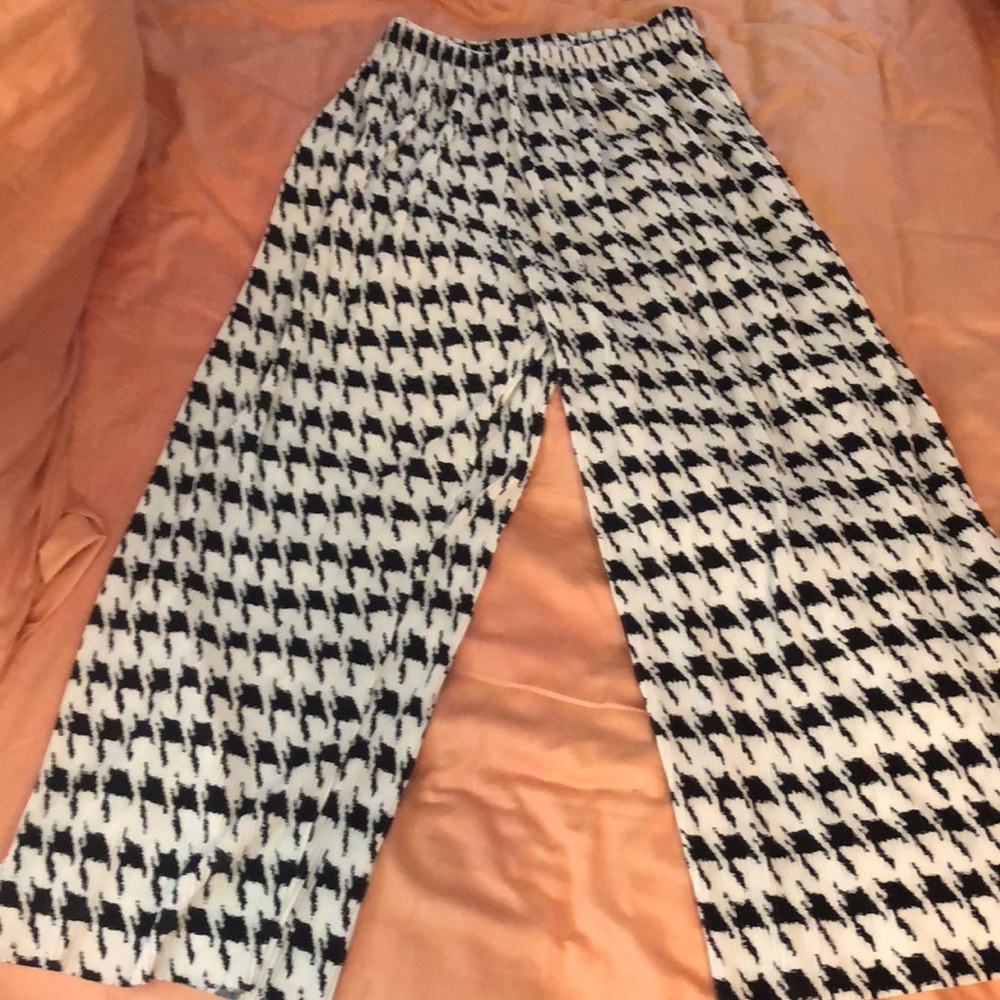 Pleated Houndstooth pants